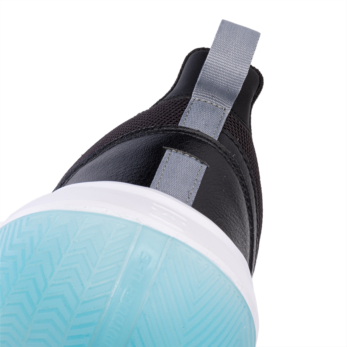 Basketballschuh Storm schwarz - ABPQ045-1
