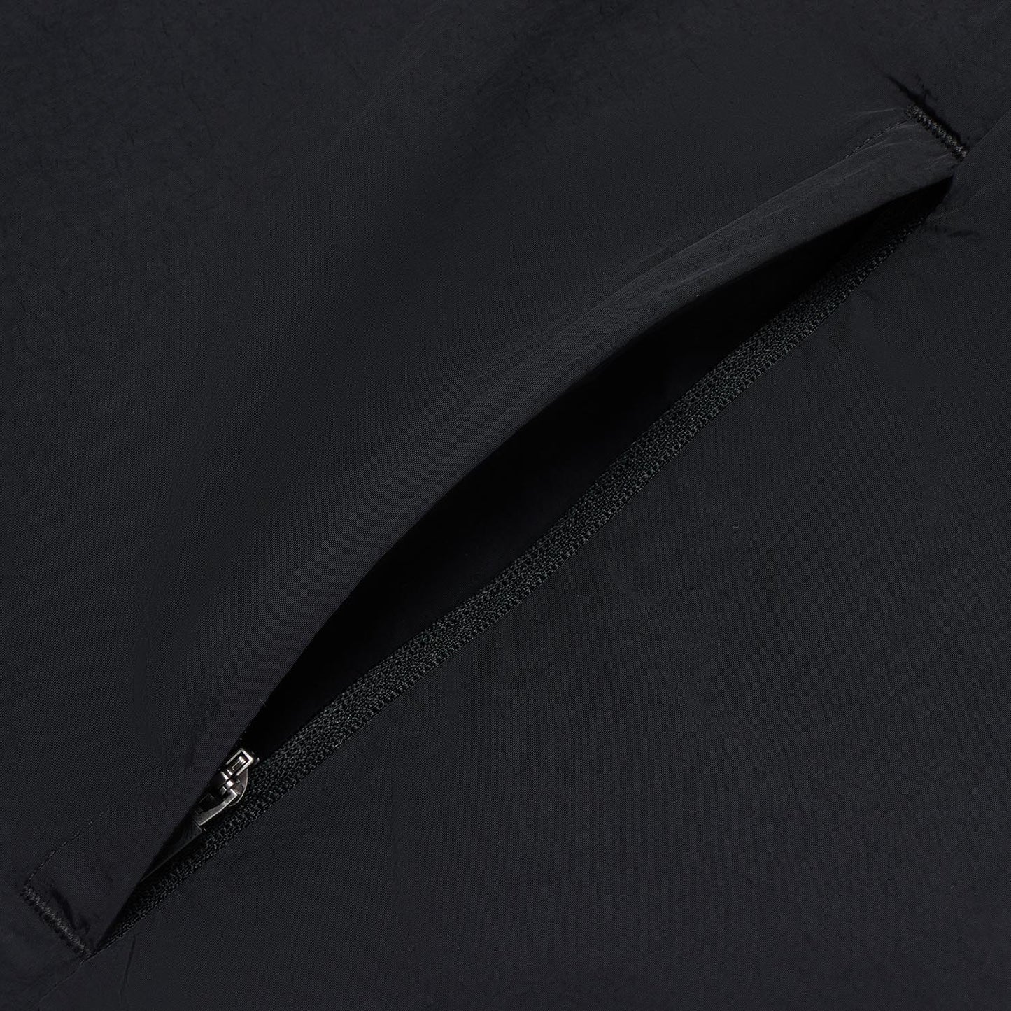 Unisex Jacke mit Kapuze Wade x Primaloft - schwarz - AJMT103-1