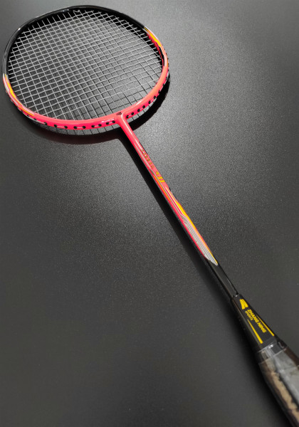 Zhang Ning Badmintonschläger Z33 bespannt